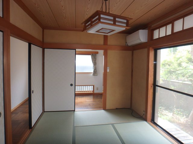 S1798H　2丁目和風中古住宅の和室|1F6帖の和室