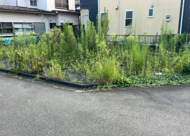 【外観】 | 土地の面積＝住宅面積ではありません。建ぺい率の問題などで、土地のある場所によって住宅を建てられる面積は限られています。高さもしかり、「土地」という言葉の中には、建築条件も含まれると考えておきましょう。