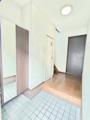 【玄関】 | 北葛城郡上牧町服部台2丁目戸建