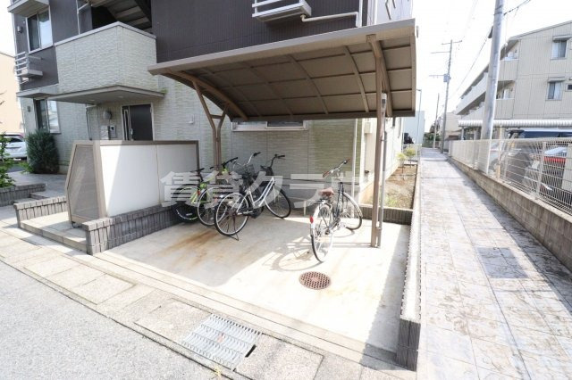 プライムコートのその他共用部分|駐輪場　屋根もついてて雨の日も安心です！