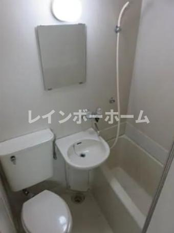 ポルシェ成増の浴室