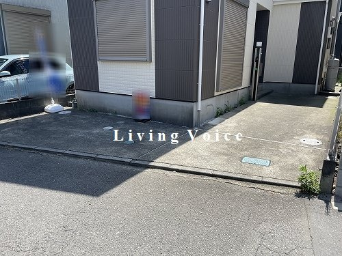 【仲介手数料０円】平塚市東真土4丁目　中古一戸建ての駐車場|平塚市東真土4丁目　中古一戸建て