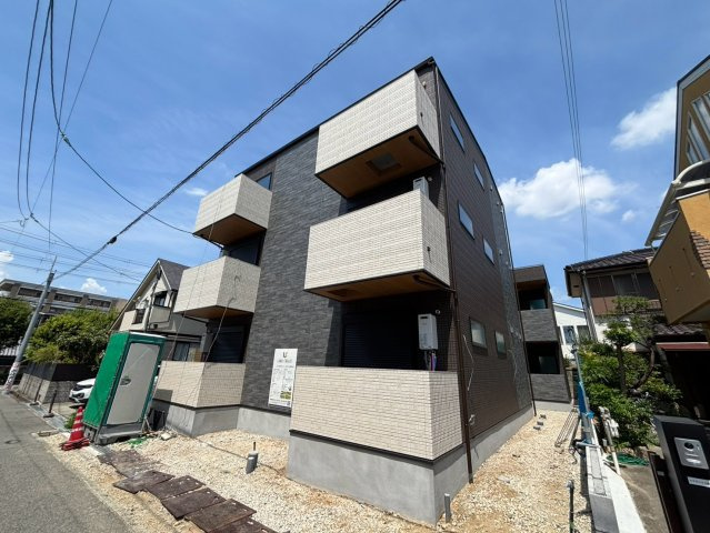 ソフィアウエストの外観