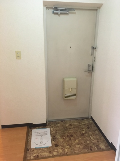 セゾン岩澤の玄関
