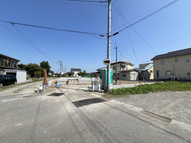 新築　高崎市吉井町吉井第４　クレイドルガーデン　１号棟の前面道路含む現地写真|西側接道幅員約6.5ｍ