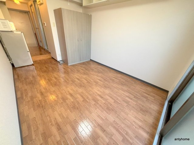 プレリュード江坂　仲介手数料無料の洋室
