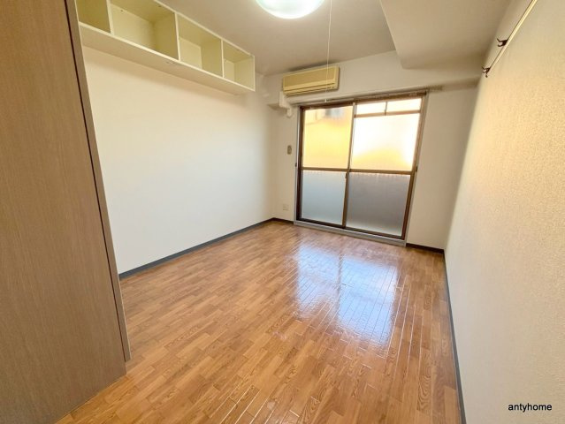 プレリュード江坂　仲介手数料無料の寝室