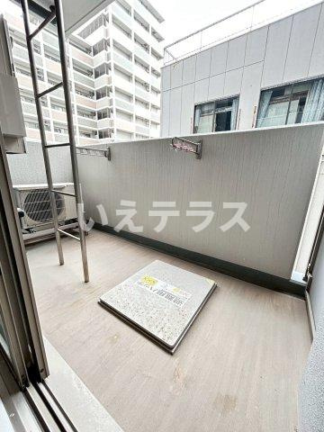 プレサンス兵庫駅前のバルコニー