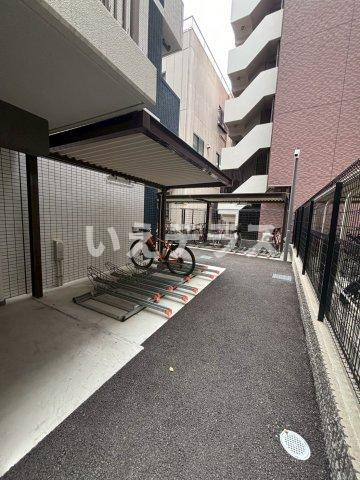 プレサンス兵庫駅前の駐車場
