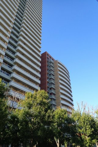 河田町ガーデン1号棟の外観
