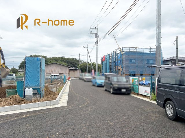 土浦市高岡第3　新築戸建て　3号棟の前面道路含む現地写真|周辺環境も併せて案内致します♪
閑静な住宅地で笑顔あふれる新生活！
ぜひ現地へお越しください♪