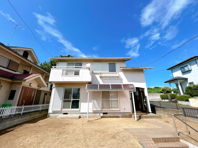 【外観】 | 牛久市田宮町　中古戸建 | 牛久第二小学校まで徒歩4分でお子様の通学安心の立地。