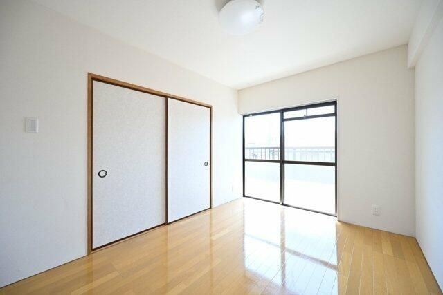 ペアシティ秀華一番館の寝室