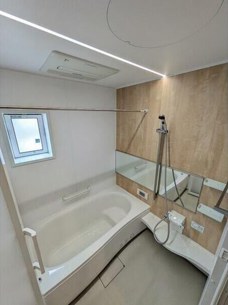 同志社山手２丁目戸建ての浴室