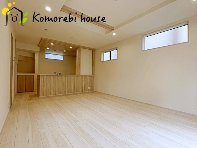 白岡市小久喜　2期　新築一戸建て　ブルーミングガーデン　01の居間・リビング|こちらの居間で趣味の時間をお楽しみください