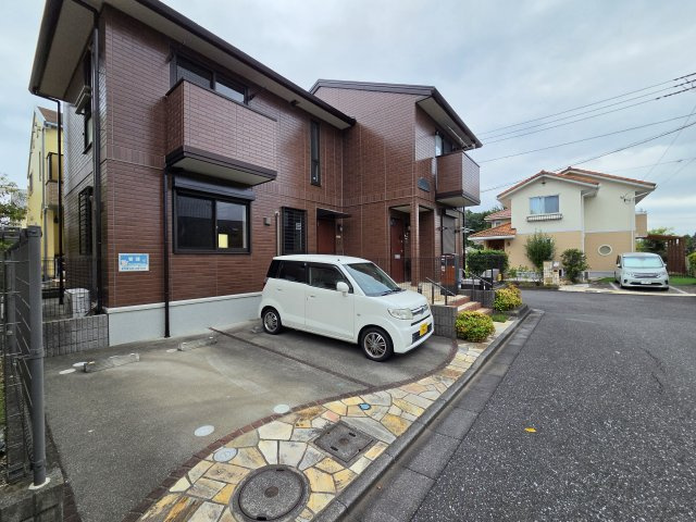 川崎市麻生区はるひ野２丁目のアパートの駐車場