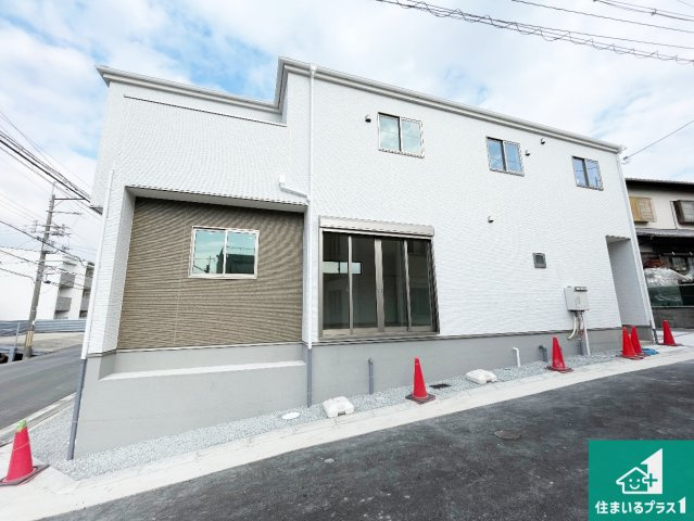 29日(土)30日(日)現地ご見学可能！　枚方市藤阪元町　限定1邸の外観|安心の10年保証！外観を美しく保ち、雨水で汚れを落とします！気になることがありましたら、お気軽にお問い合わせください！