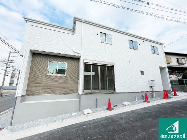 29日(土)30日(日)現地ご見学可能！　枚方市藤阪元町　限定1邸の外観|安心の10年保証！外観を美しく保ち、雨水で汚れを落とします！気になることがありましたら、お気軽にお問い合わせください！