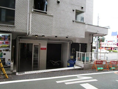 【エントランス】