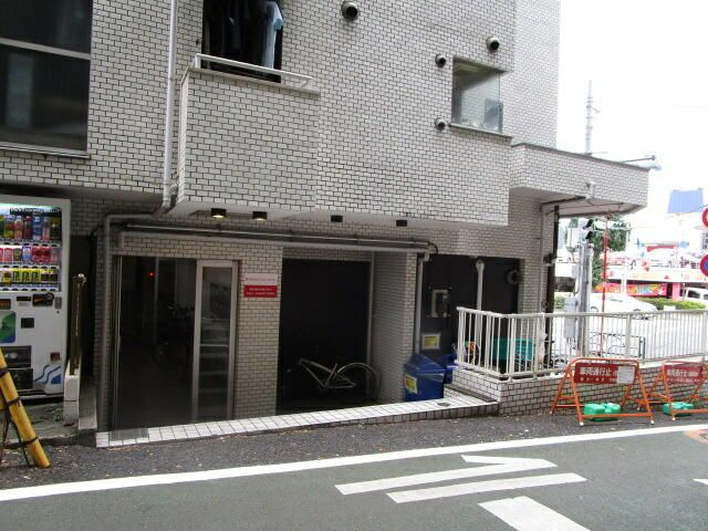 【エントランス】 | 桜ヶ丘ビレッヂ