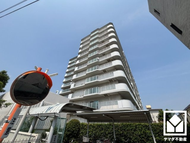 日商岩井香枦園マンション１号棟の外観|スムーズな移動を叶えるエレベーターもございます。毎日の生活にゆとりをもたらす、快適な暮らしの動線をサポートします。
