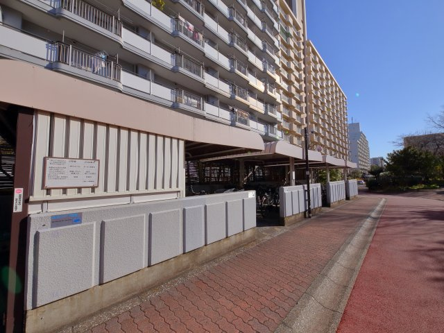 ■【Common area - bicycle parking lot】駐輪場になります。