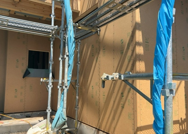 【内装】 | 建物建築の外壁の主流となっているサイディング仕様は、板を外壁に貼り合わせる施工方法です。金属系・木質系・窯業系があり、断熱性や耐用性などが異なります。外壁の色やデザインなど詳細は現地でご確認ください。