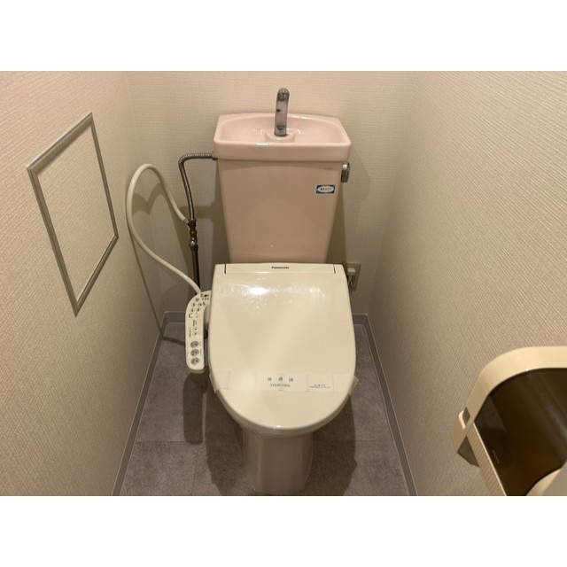 コーポ・マリリのトイレ|落ち着いたトイレです