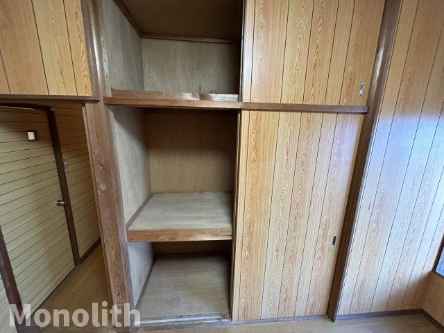 小田町戸建の収納