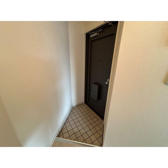 エクセル草加5の玄関|収納もある玄関です