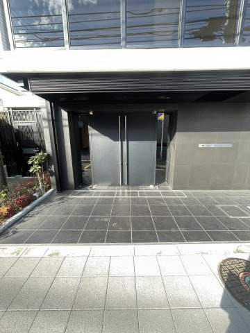 MAXIV川口青木のエントランス|ゆとりのあるエントランスです
