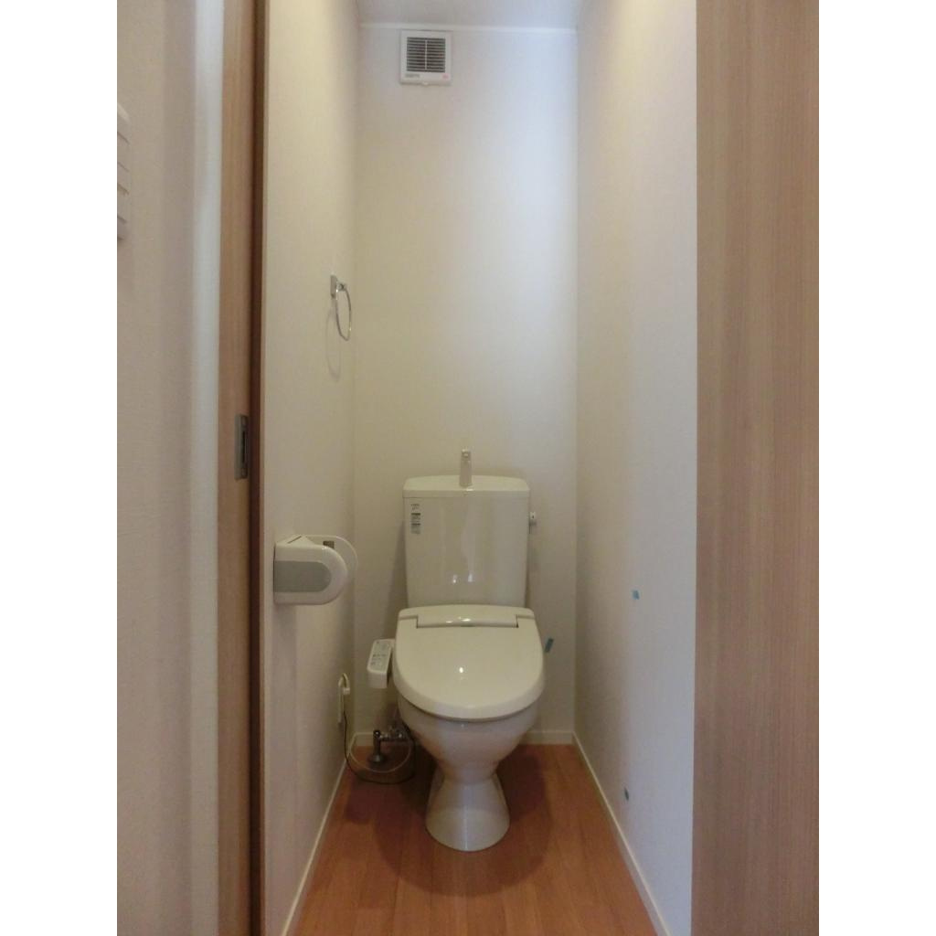 ドリームヒルズのトイレ|落ち着いた色調のトイレです
