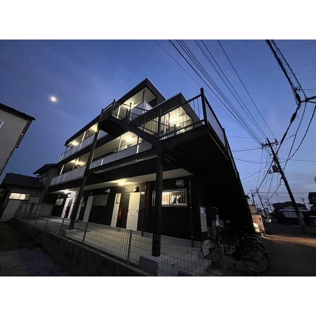 ラデヴィーナ鴻巣Ⅱの外観|外はこのようになっています