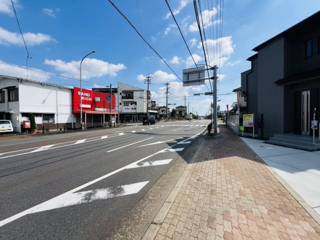 刈谷市松坂町2丁目105-1『仲介手数料無料』新築一戸建て・建売の前面道路含む現地写真