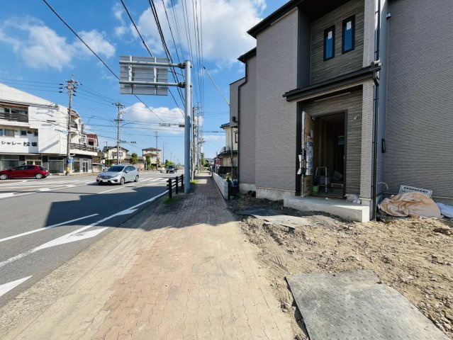 刈谷市松坂町2丁目105-1『仲介手数料無料』新築一戸建て・建売の前面道路含む現地写真