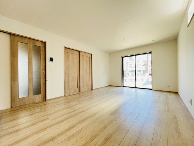刈谷市松坂町2丁目105-1『仲介手数料無料』新築一戸建て・建売の居間・リビング