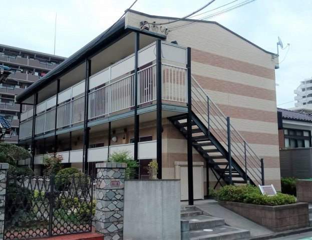 レオパレスラ　メゾン三郷の外観|物件の外観です