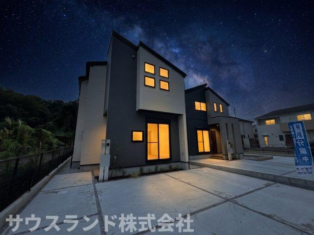八王子市兵衛 新築戸建ての外観|※掲載の夜景写真はCG加工を施したイメージであり、実際の照明状況や星空とは異なります。