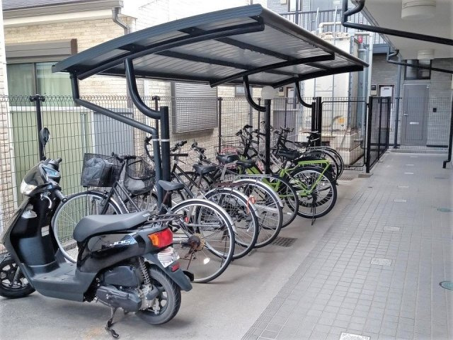 レオパレスフラワーコートのその他|自転車置き場