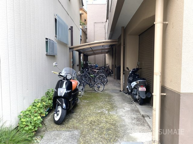 加来ビルのその他共用部分|屋根付き駐輪場☆彡