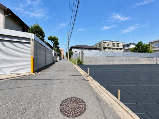 練馬区桜台3丁目 全2区画 A号地の前面道路含む現地写真|建築条件ございません
お好きなハウスメーカーで理想の邸宅を自由に描くことができます　
資産性・住環境を兼ね備えた貴重な売地
ぜひ現地でご体感ください