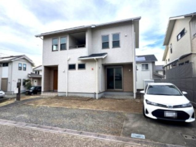 阪南市桃の木台7丁目　中古戸建の駐車場