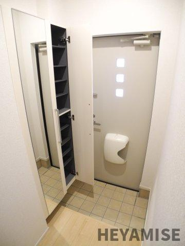 アイヒルズ　メリーＢの玄関|※反転間取りのお部屋の画像です※現況を優先します