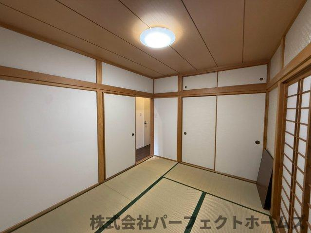 招提元町3丁目戸建の和室|ゆったりとくつろげる和室です