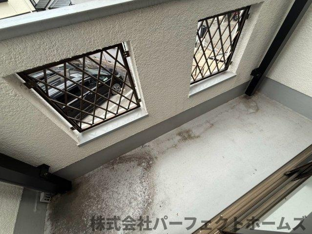 招提元町3丁目戸建のバルコニー|バルコニーからの眺めを楽しみながら食事をしませんか