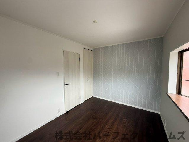 招提元町3丁目戸建の洋室|コンパクトで使いやすい洋室です