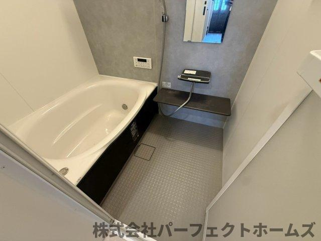 招提元町3丁目戸建の浴室|落ち着いた空間のお風呂です