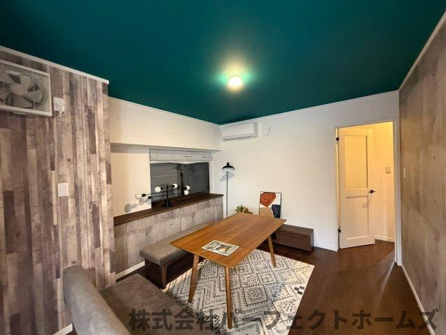 招提元町3丁目戸建の居間・リビング|ゆったり過ごせる居間です