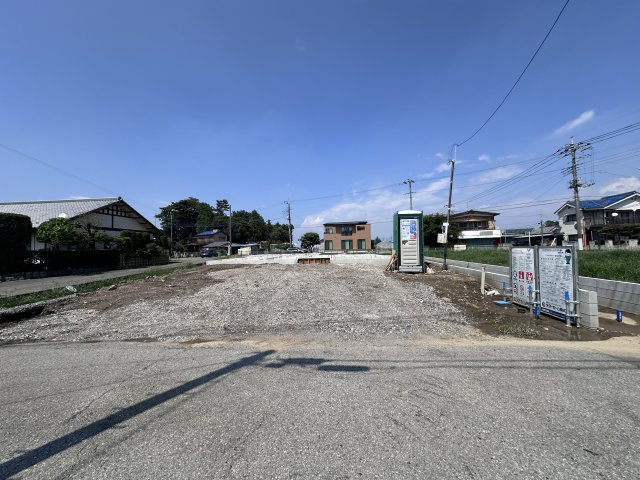 新築　伊勢崎市山王町2期　GRAFARE　2号棟の駐車場|　駐車スペースは並列3台分可能です！

