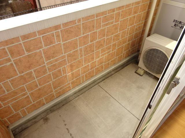 倉敷市水江のアパートのバルコニー